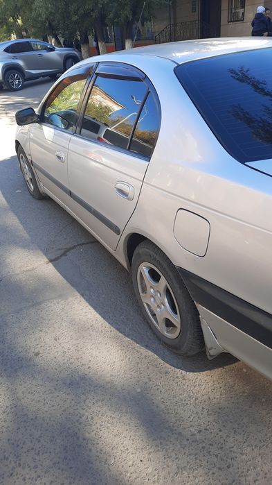 Продам тайота Авенсис