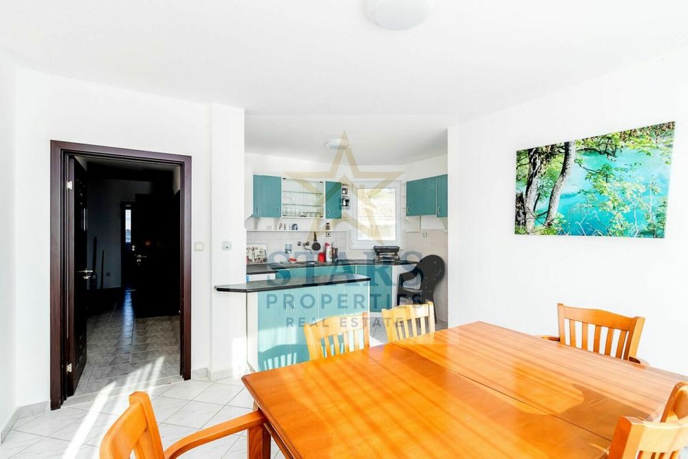 Продава се Къща в с. Орешак, Област Варна - 420 кв.м за 377 €/кв.м - Снимка #2