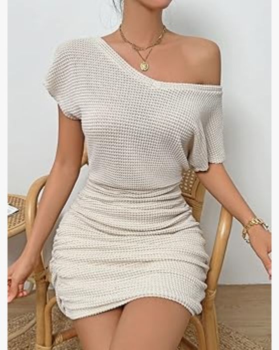 2 Платья и Куртка продам