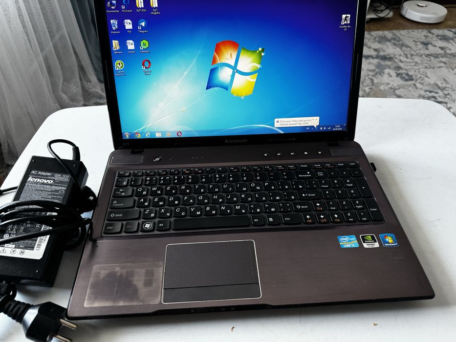 Продам ноутбук Lenovo  core 7