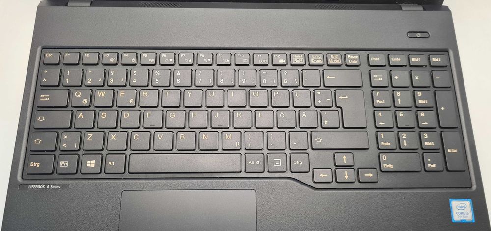 Fujitsu Lifebook A557 i5-7200U/8GB/256SSD/FHD