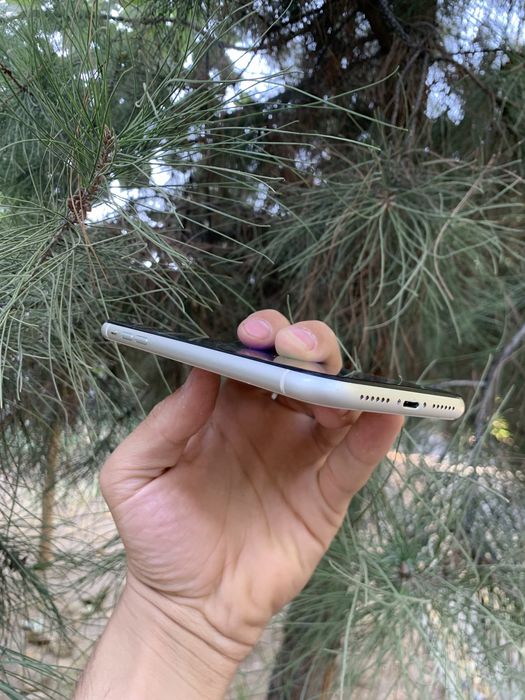 Iphone 11 64            .