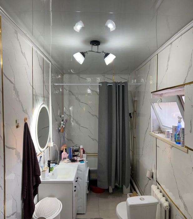 Жер уй сатылады.