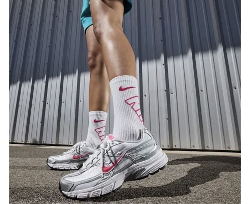 Продам крооссовки Nike initiator