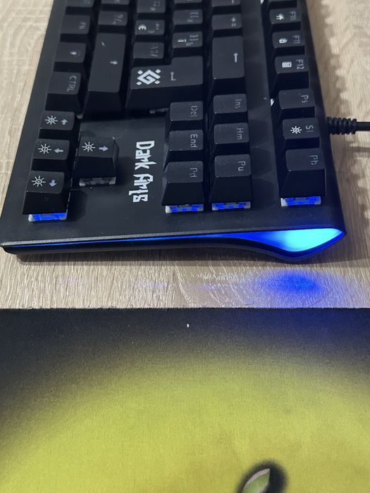 Продам 2 клавиатуры