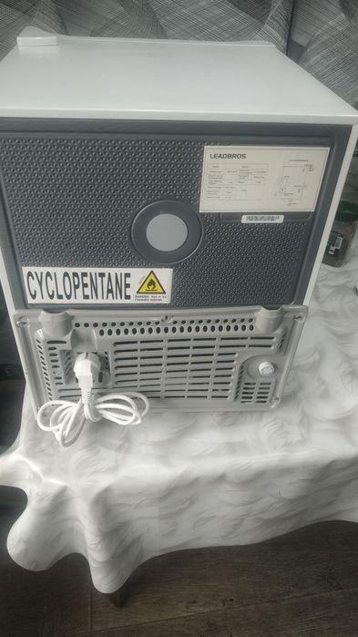 Новый холодильник.