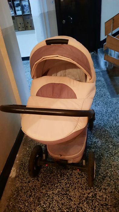 Количката се продава