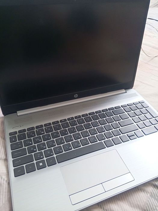HP noutbuk 250 9G