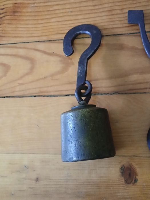 Стар ретро кантар с топуз