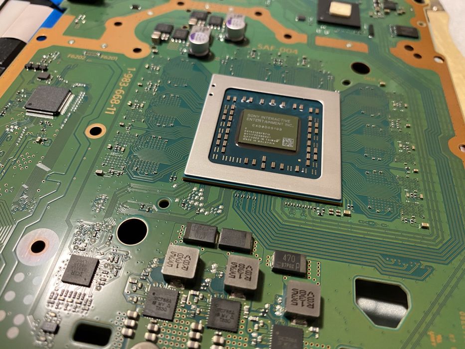 Reparatii / curatare console  PS4, XBOX,  service controllere Voluntar