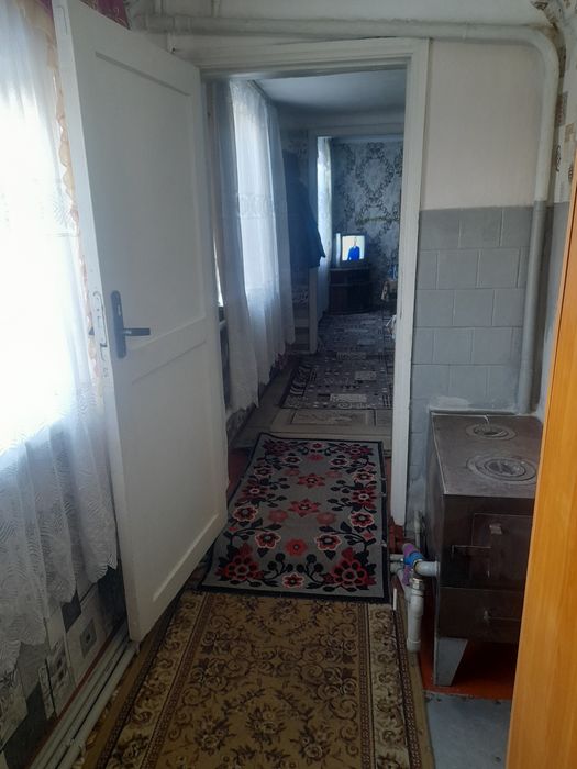 Продам дом в центре станцые.