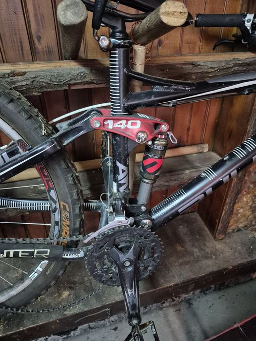 Колело със скъсана рамка