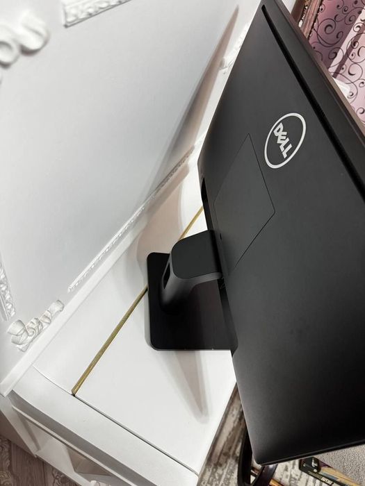 Продаю мониторы.