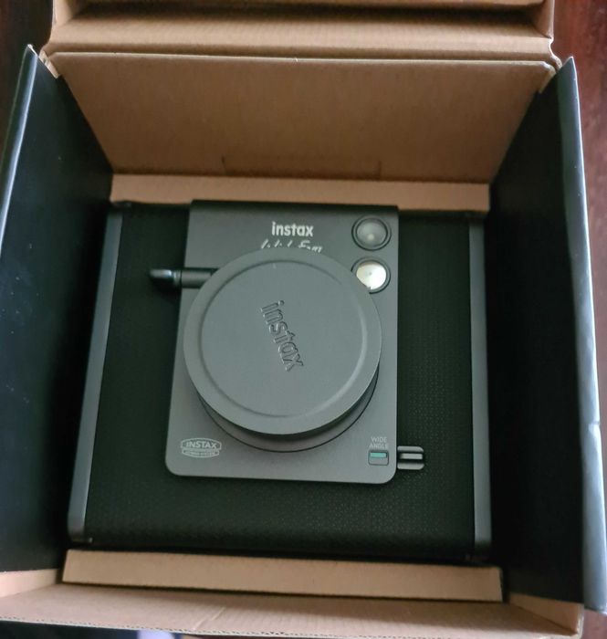 Fujifilm Instax Wide Evo Instant с чанта