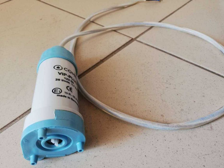 COMET Pompe VIP-Inline 12 V - Pompe 12 V pour circuit d'eau potable de fourgon, camping-car et