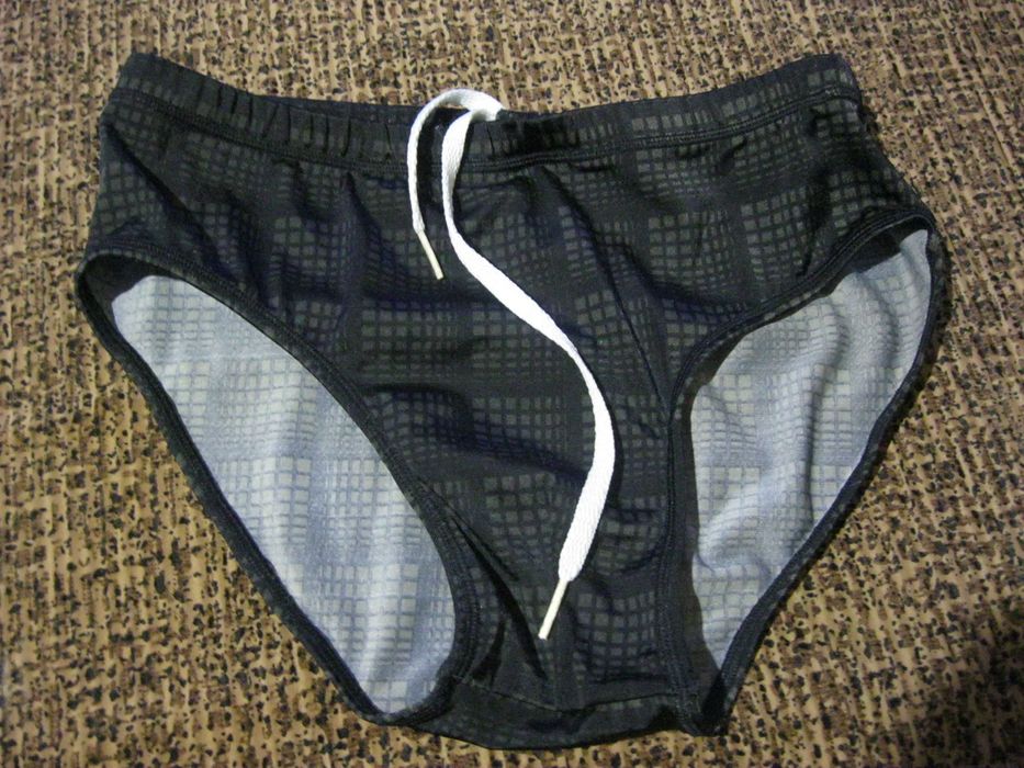 Купальники  подростковые,  кепки, очки