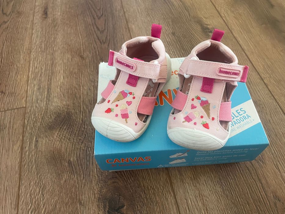 Сандали за прохождане Biomecanics