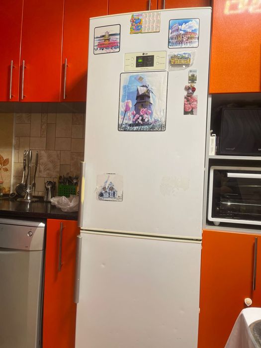 Продам холодильник