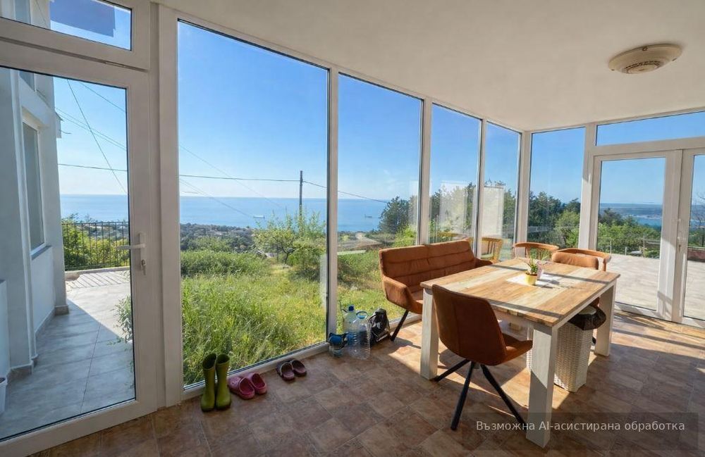 Къща в района на м-т Акчелар!