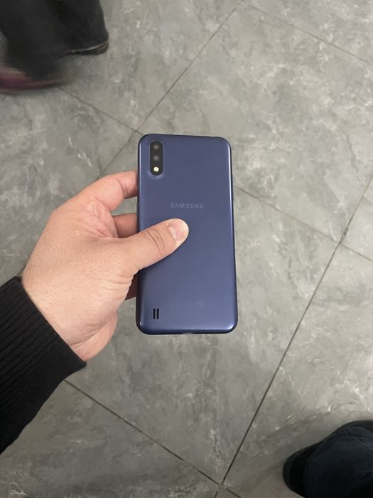 Samsung A01 идеальное состояние