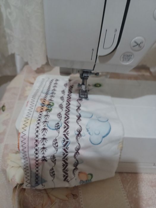 Шевна машина Singer L 500 ,9mm zikzak