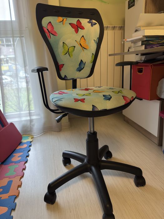 Детски стол за бюро