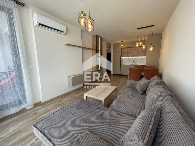 Дава се под наем Двустаен апартамент в Варна, Център - 60 кв.м за 750 € - Снимка #1