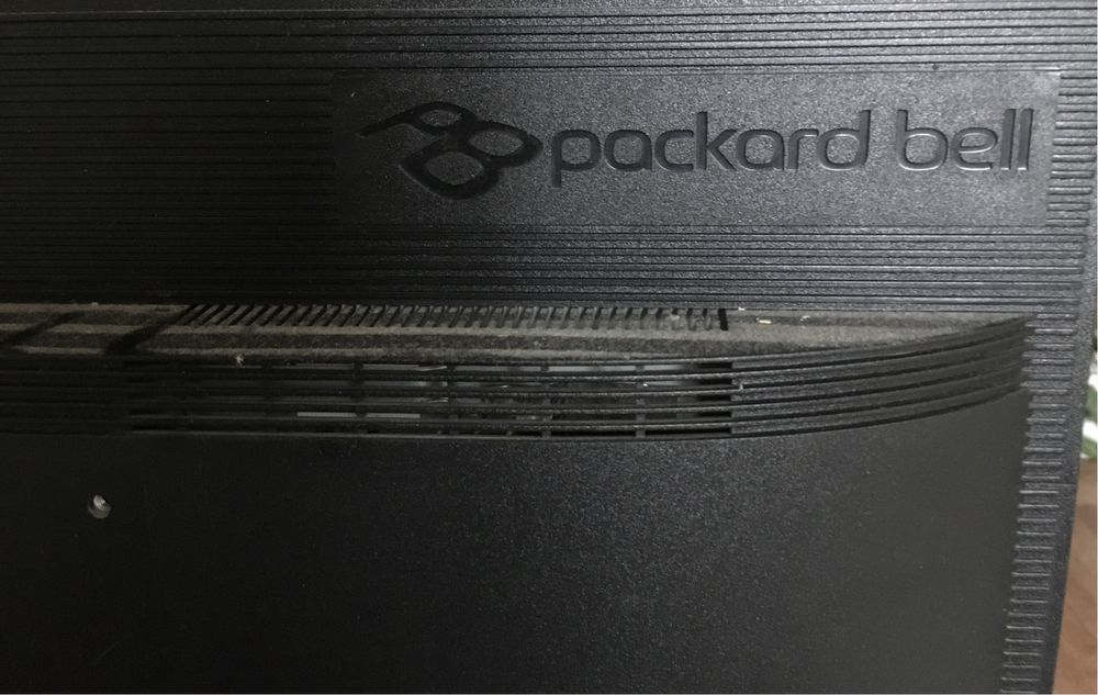 Продаю Манитор б/у packard bell за 17000