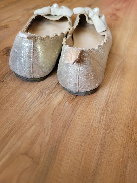 Обувки Clarks и GAP номер 32 и 33