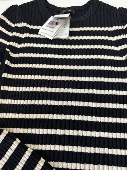 Свитер в полоску