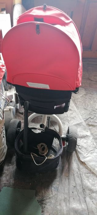 Детска триколка 2 в 1 в добро състояние