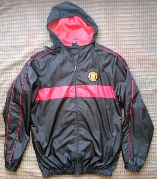 Manchester United яке- размер XL