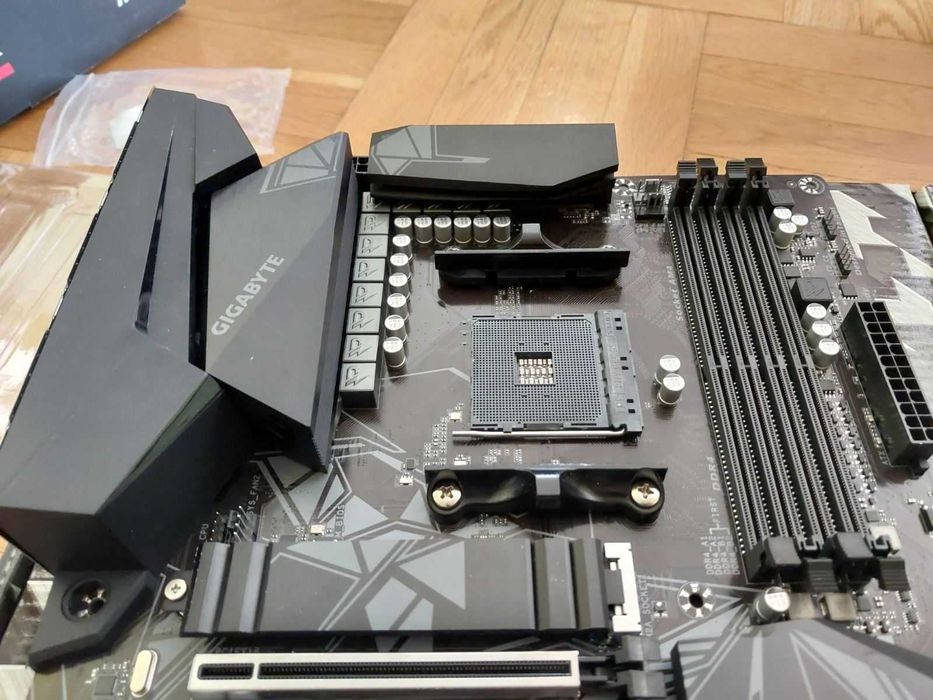 AMD Ryzen 7 3700Х + Gigabyte X570 Gaming X