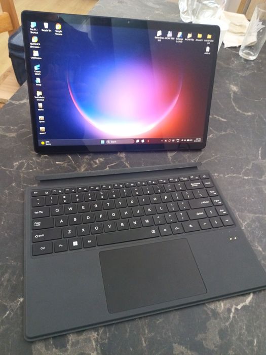 Laptop 2 in 1 Ninkear T40