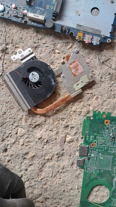 Продава се лаптоп