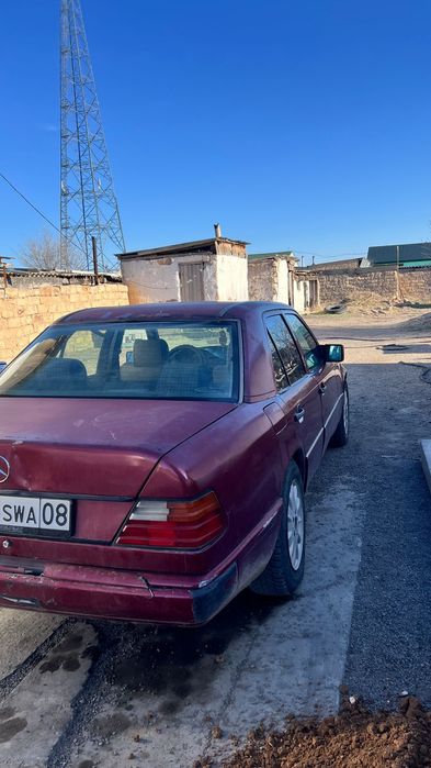 Мерседес бенс 124