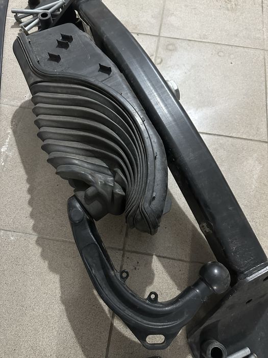 Carlig remorcare Bentley Bentayga