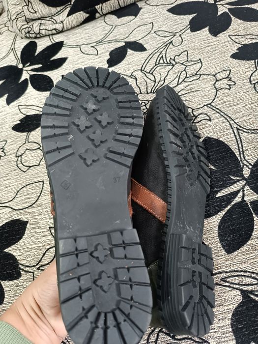 Дамски обувки от естествена кожа