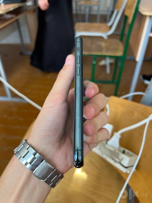 Phone 11 pro 64/77