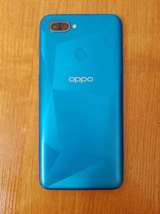 Продам сломанный телефон oppo