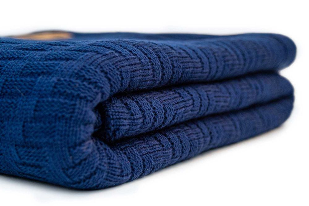 Пледы машинной вязки от производителя, 100% акрил.