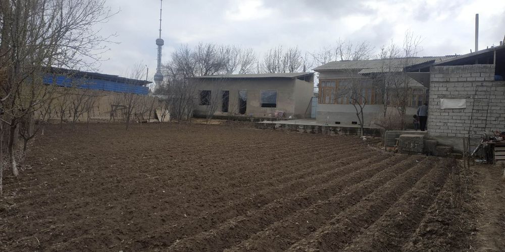 Yunusobod 4 kv uchastka sotiladi srochno narxda