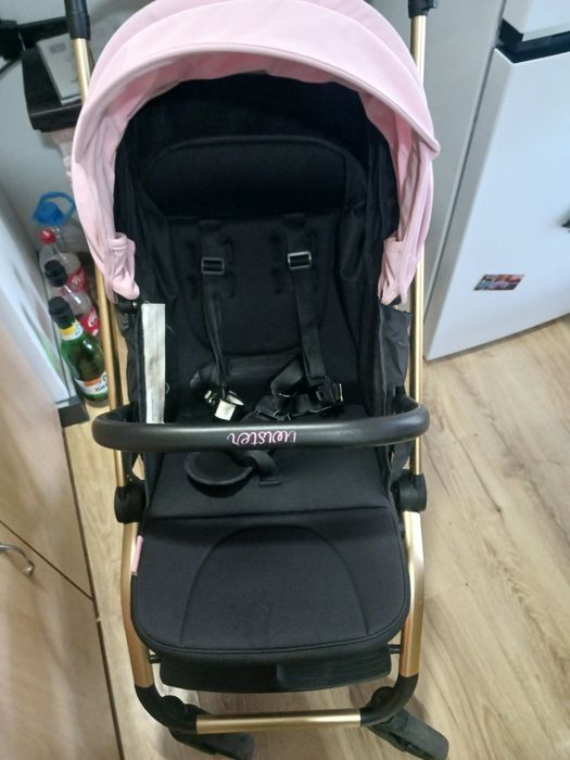 Бебешка розова количка