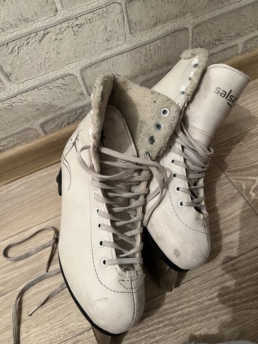 Фигурные коньки