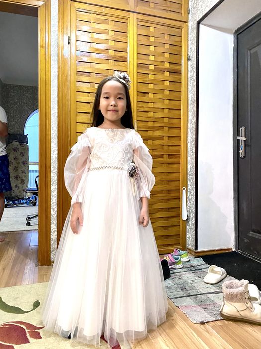 платье очень красивая