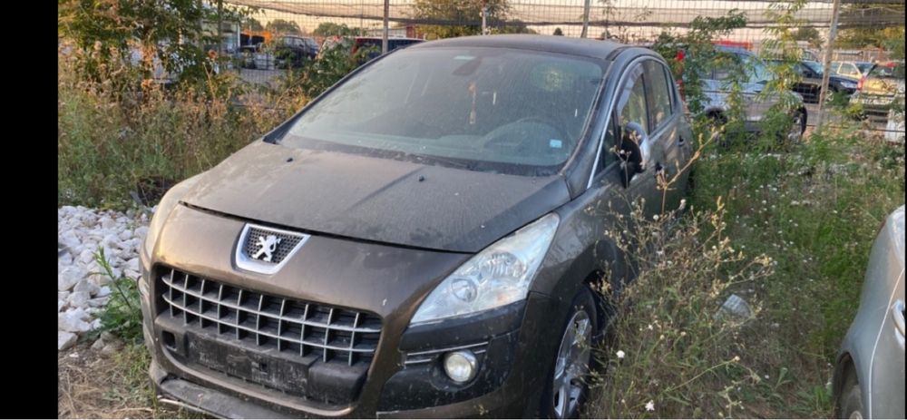 Продава се само на части Peugeot 3008 1.6 турбо бензин