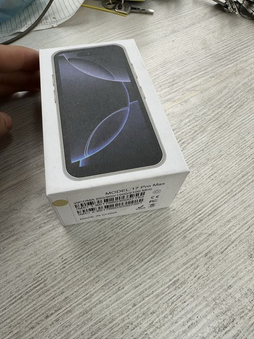 Iphone 17 pro max mini yengi bitta qoldi kelishamiz
