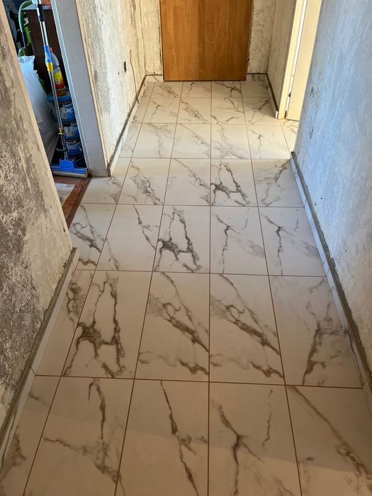 Ремонт на баня, плочкаджия