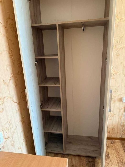 Продам шкаф для кабинета, салона