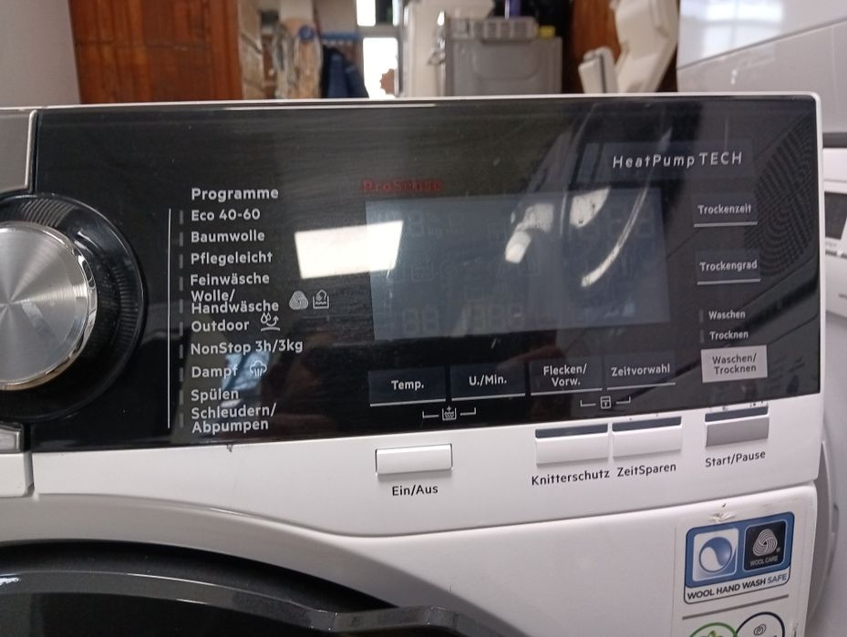 Като нова комбинирана пералня със сушилня с термопомпа Аег Aeg 9000 Series 10/6кг с две години гаранция!